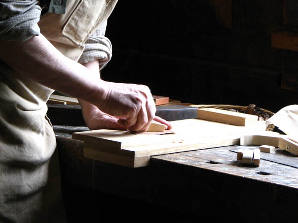 Nuestra <strong>carpintería de madera en  Urraul Bajo</strong> es una empresa de <strong>herencia familiar</strong>, por lo que  contamos con gran <strong>experiencia </strong>en la profesión.